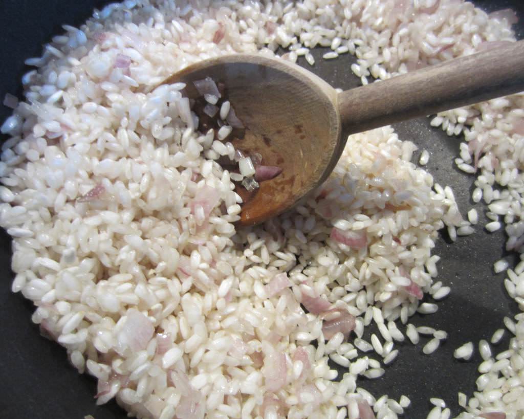 Anbraten des Risottoreis